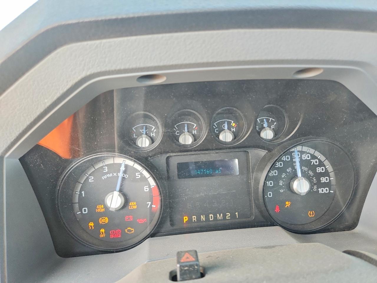 2011 Ford F250 Super Duty White vin: 1FTBF2B62BEB76686