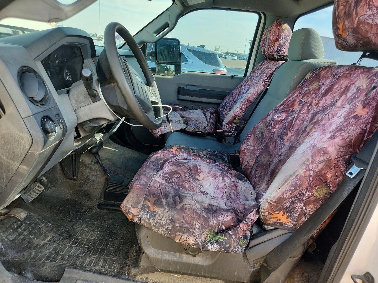 2011 Ford F250 Super Duty White vin: 1FTBF2B62BEB76686