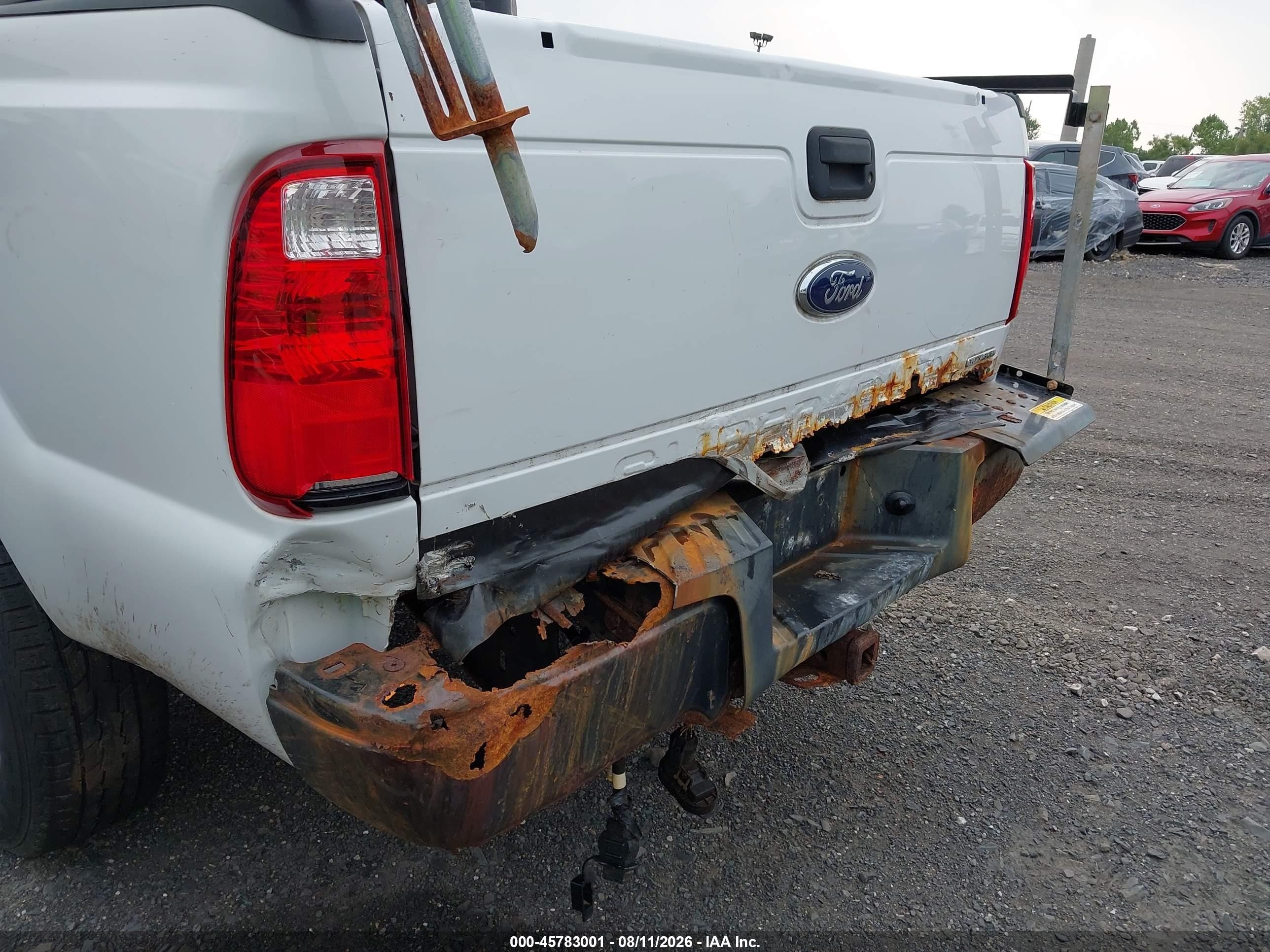2015 Ford F-250 Xl Белый vin: 1FTBF2B62FEB45170