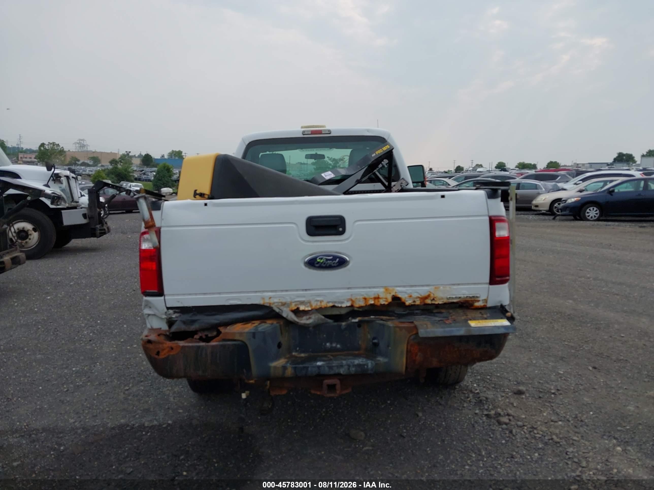 2015 Ford F-250 Xl Белый vin: 1FTBF2B62FEB45170