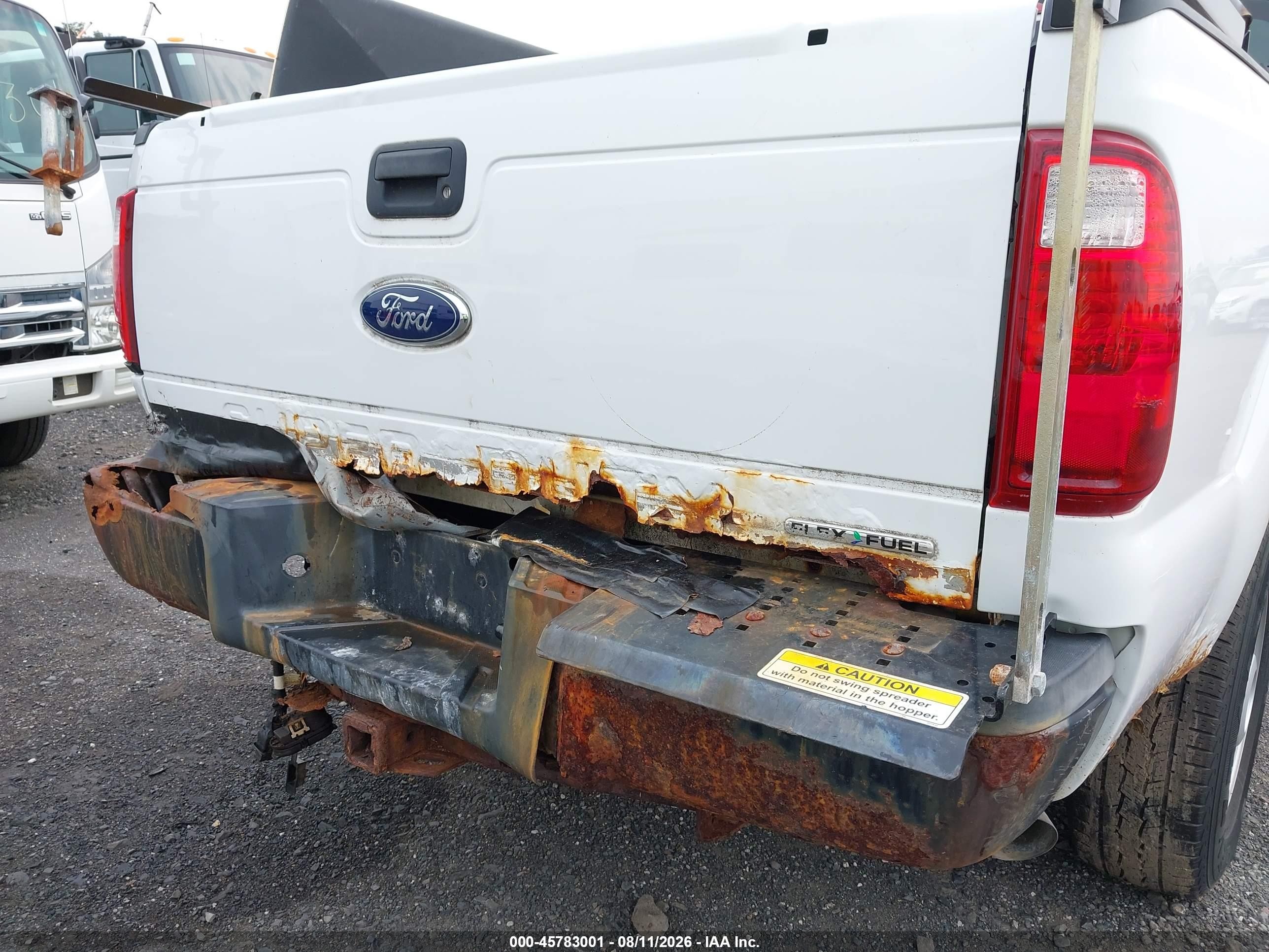 2015 Ford F-250 Xl Белый vin: 1FTBF2B62FEB45170