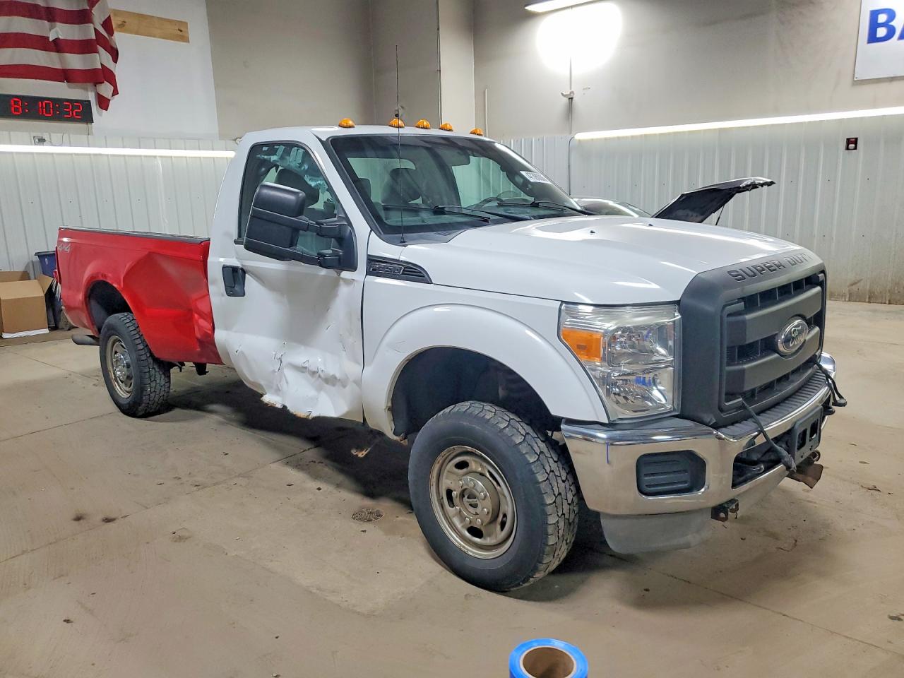 2011 Ford F250 Super Duty White vin: 1FTBF2B63BEB26721