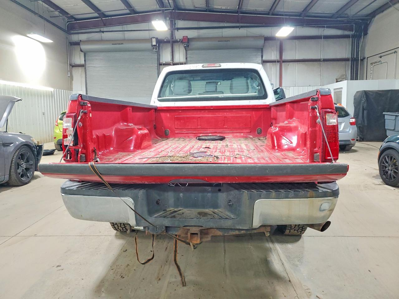 2011 Ford F250 Super Duty White vin: 1FTBF2B63BEB26721