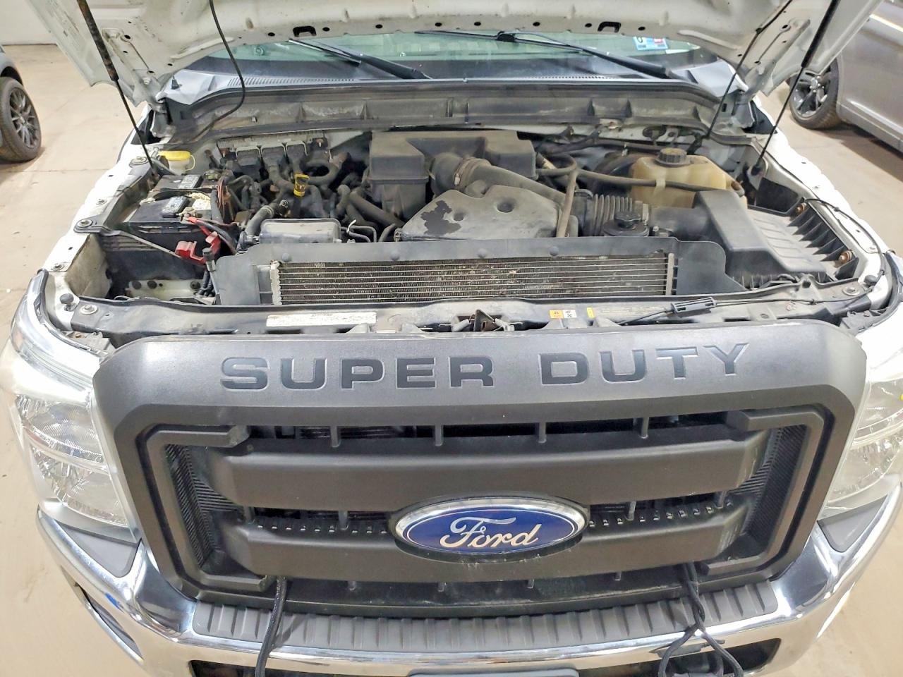 2011 Ford F250 Super Duty White vin: 1FTBF2B63BEB26721