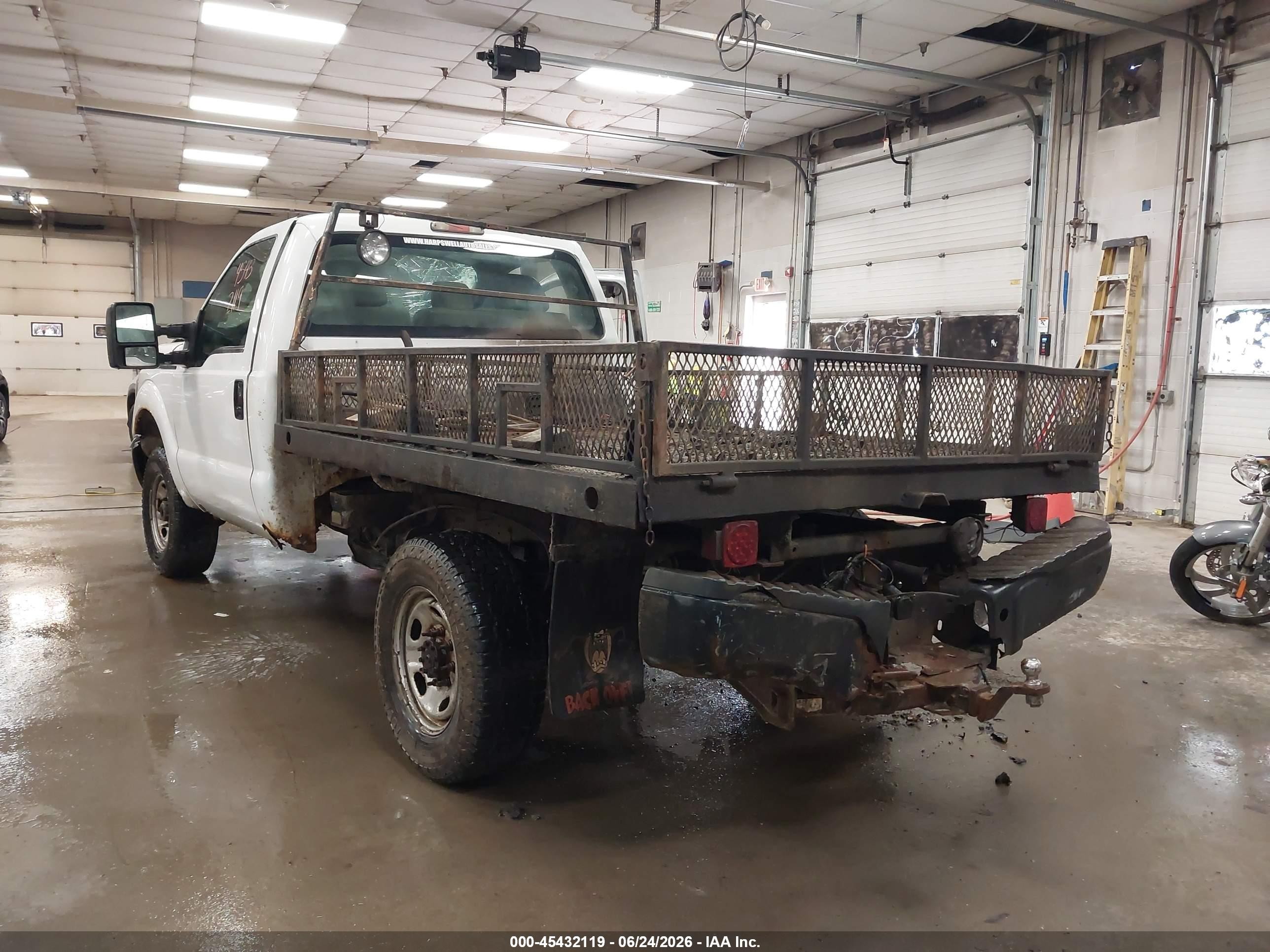 2012 Ford Super Duty F-250 Srw Xl White vin: 1FTBF2B63CEB03599