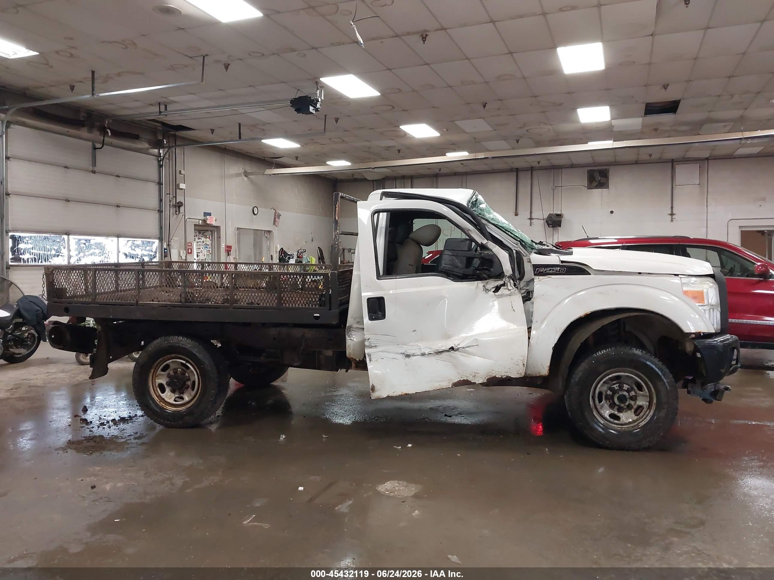 2012 Ford Super Duty F-250 Srw Xl White vin: 1FTBF2B63CEB03599