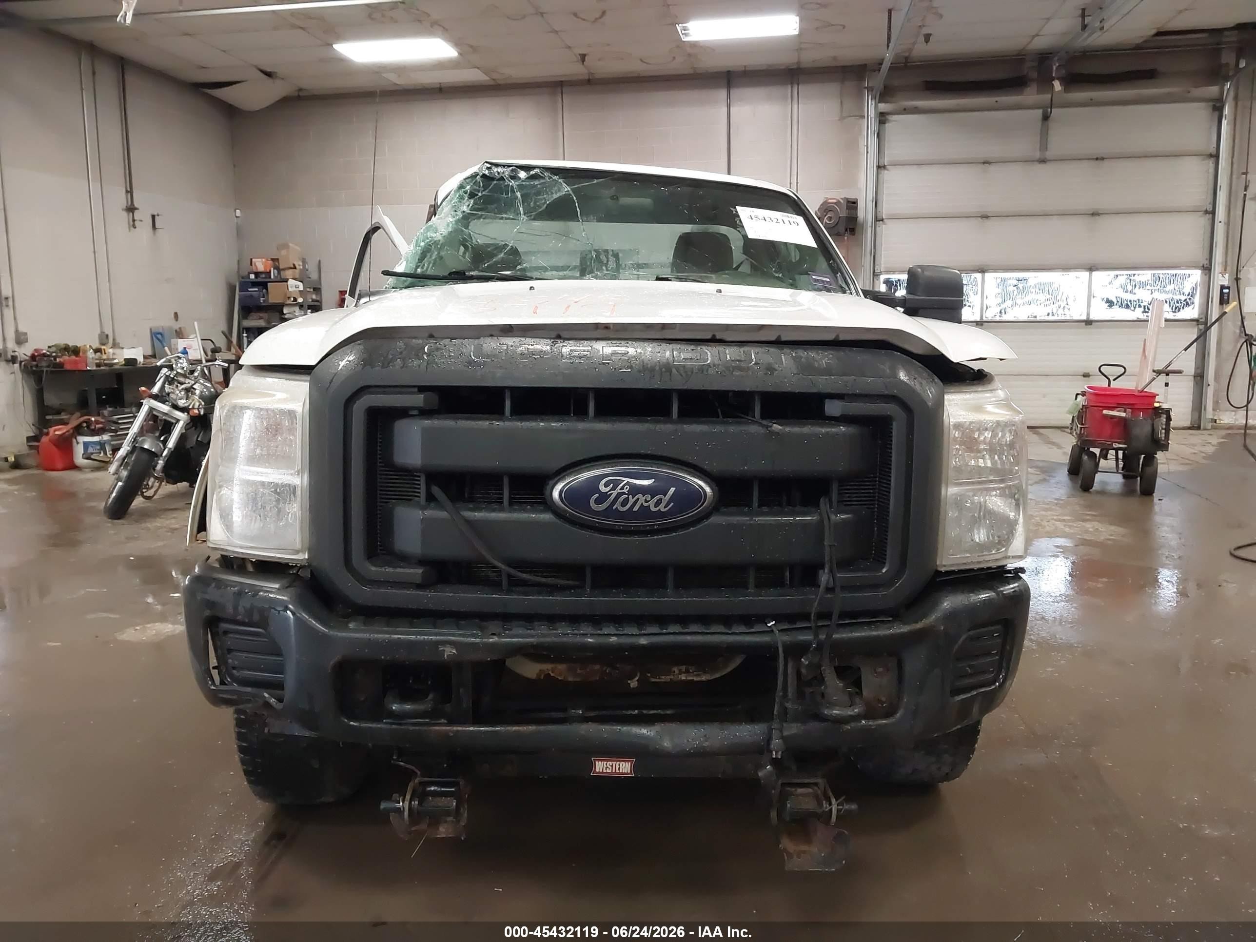 2012 Ford Super Duty F-250 Srw Xl White vin: 1FTBF2B63CEB03599