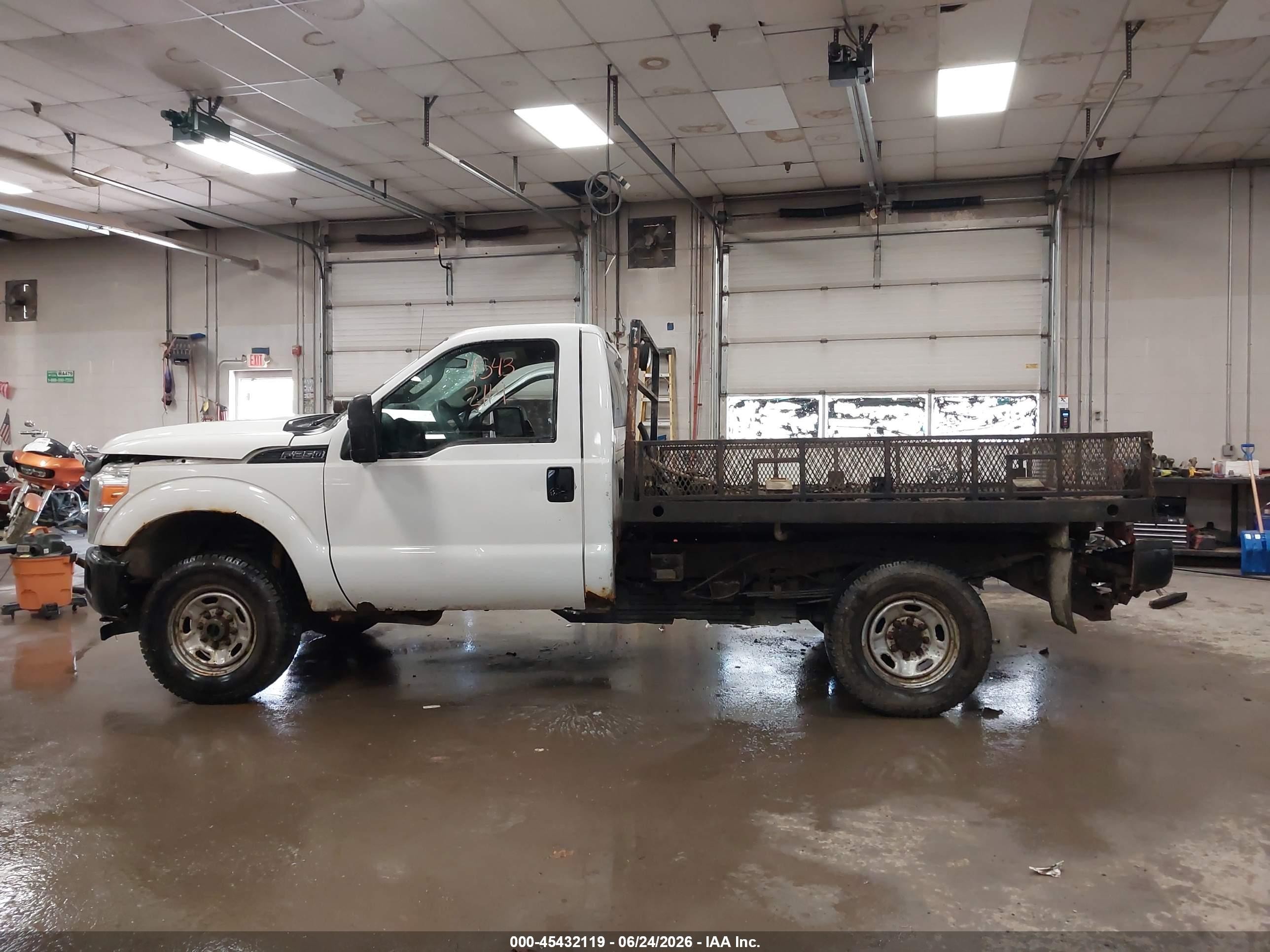 2012 Ford Super Duty F-250 Srw Xl White vin: 1FTBF2B63CEB03599