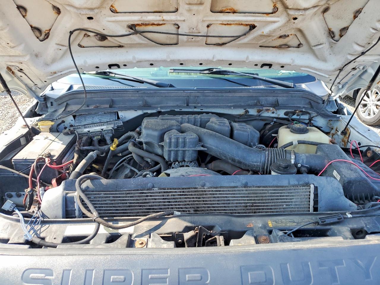 2015 Ford F250 Super Duty White vin: 1FTBF2B63FEA83407