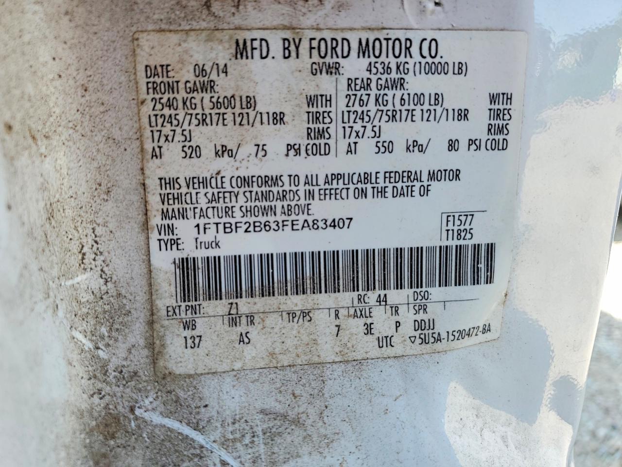 2015 Ford F250 Super Duty White vin: 1FTBF2B63FEA83407
