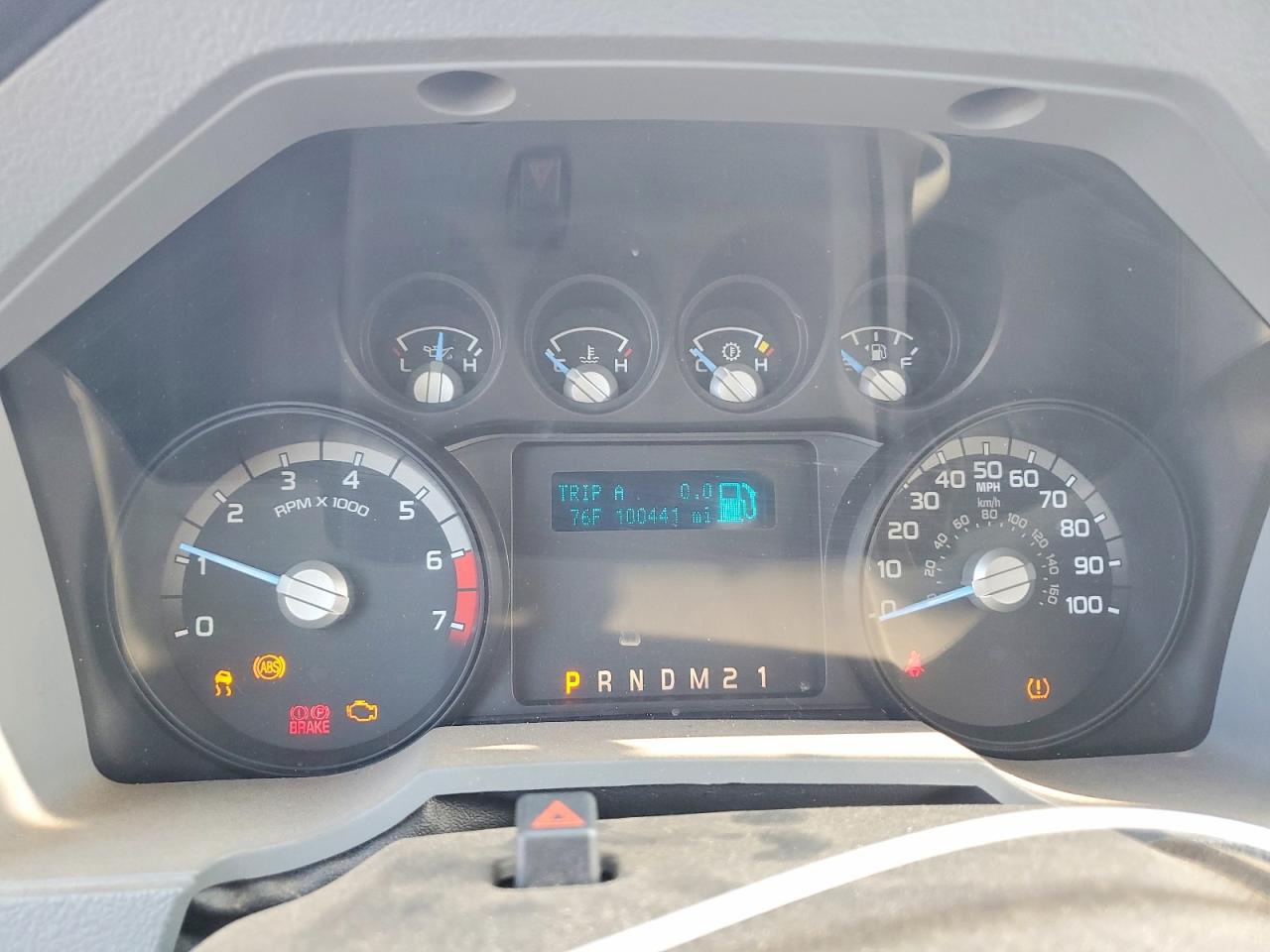 2015 Ford F250 Super Duty White vin: 1FTBF2B63FEA83407