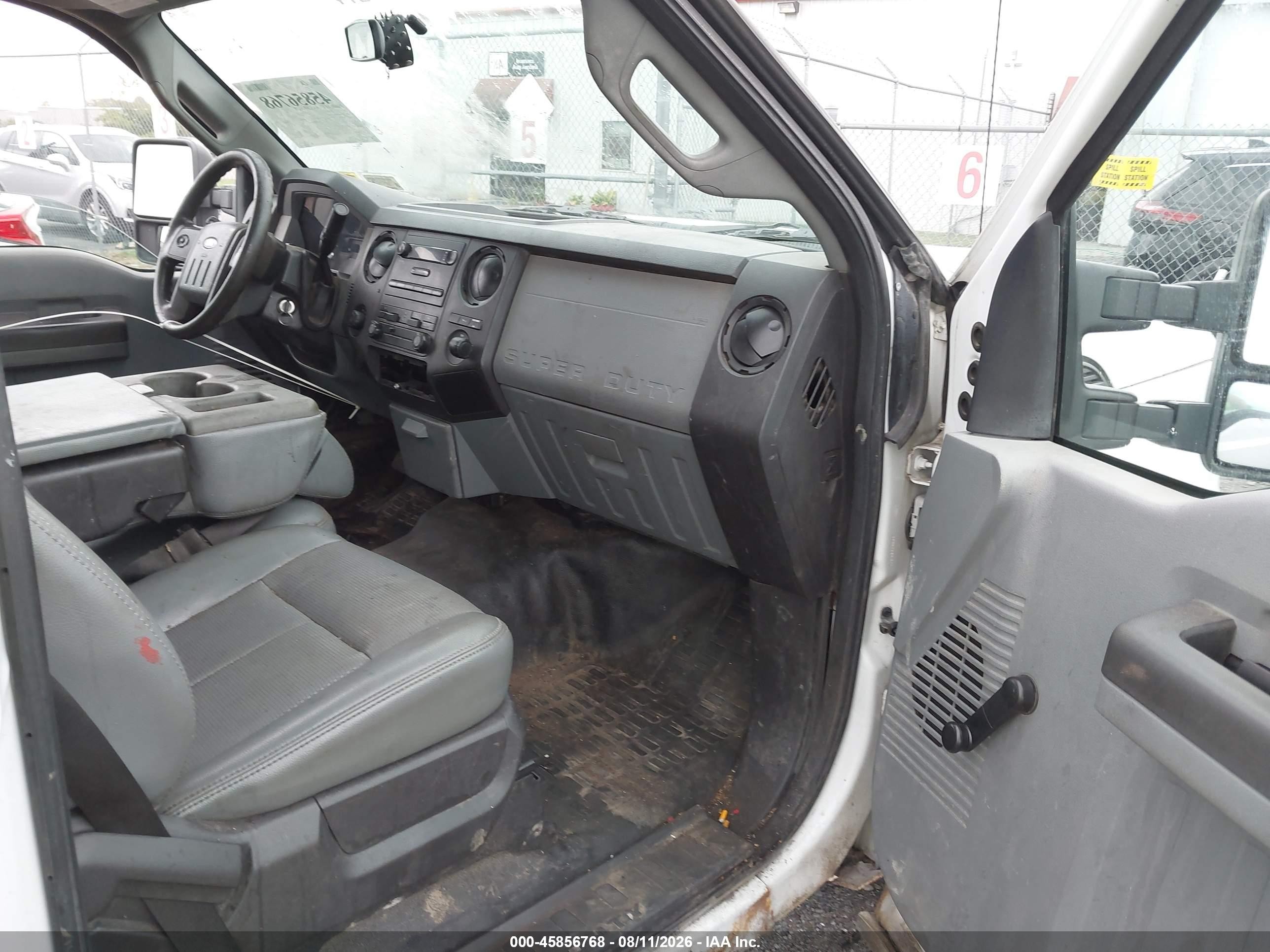2011 Ford F-250 Xl White vin: 1FTBF2B64BEC94772
