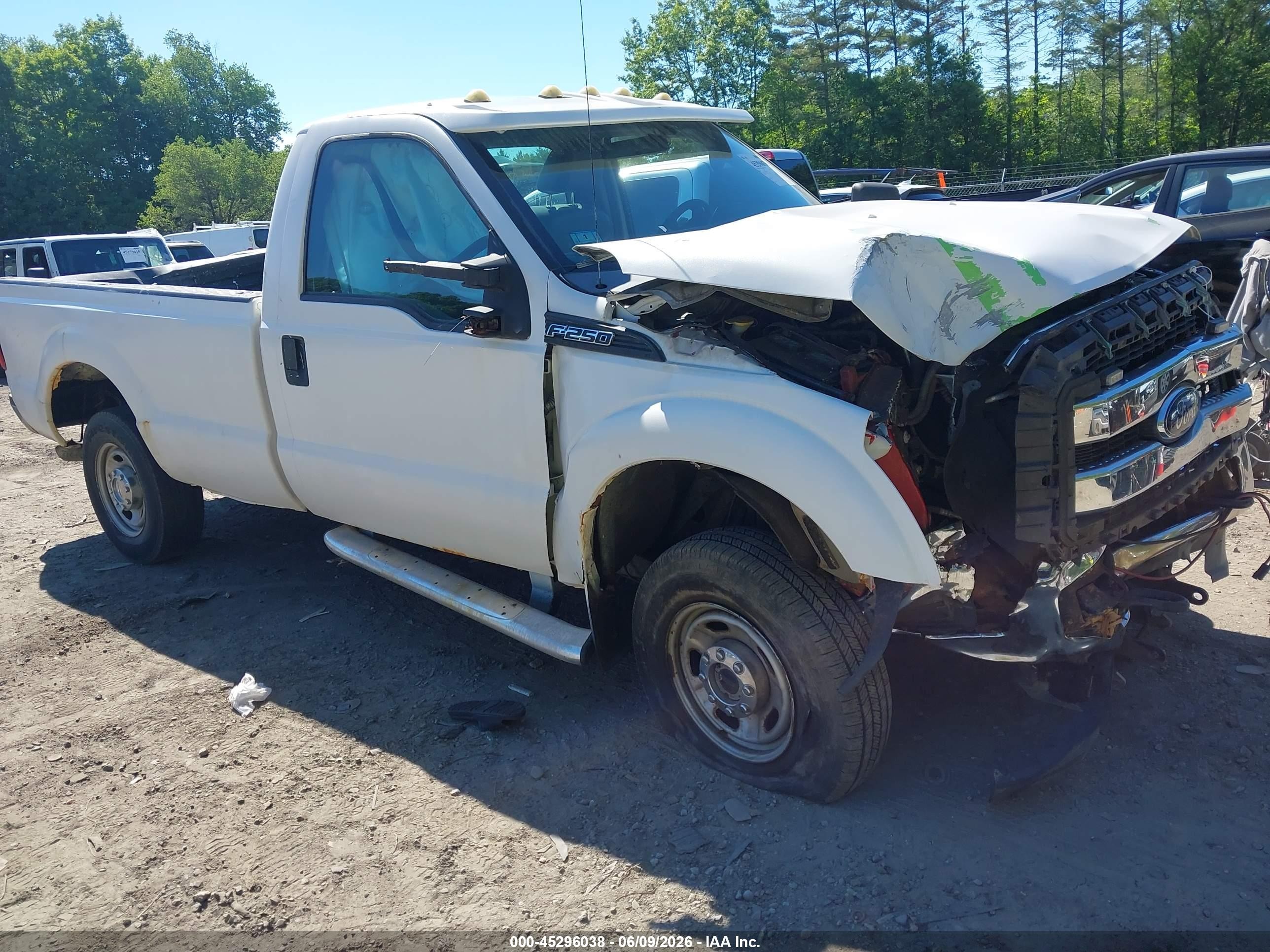 2011 Ford F-250 Xl White vin: 1FTBF2B65BEC23239