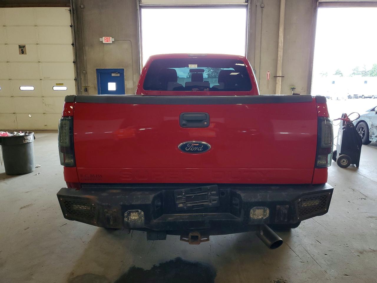 2011 Ford F250 Super Duty Red vin: 1FTBF2B66BEB40029