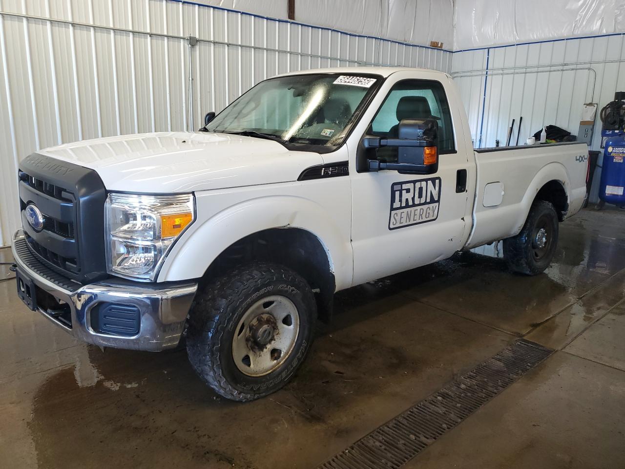 2011 Ford F250 Super Duty White vin: 1FTBF2B67BEC37529 Damage: Left Front Fender, Dent(S) W/ Paint Dmg, 2 To 3 Inches