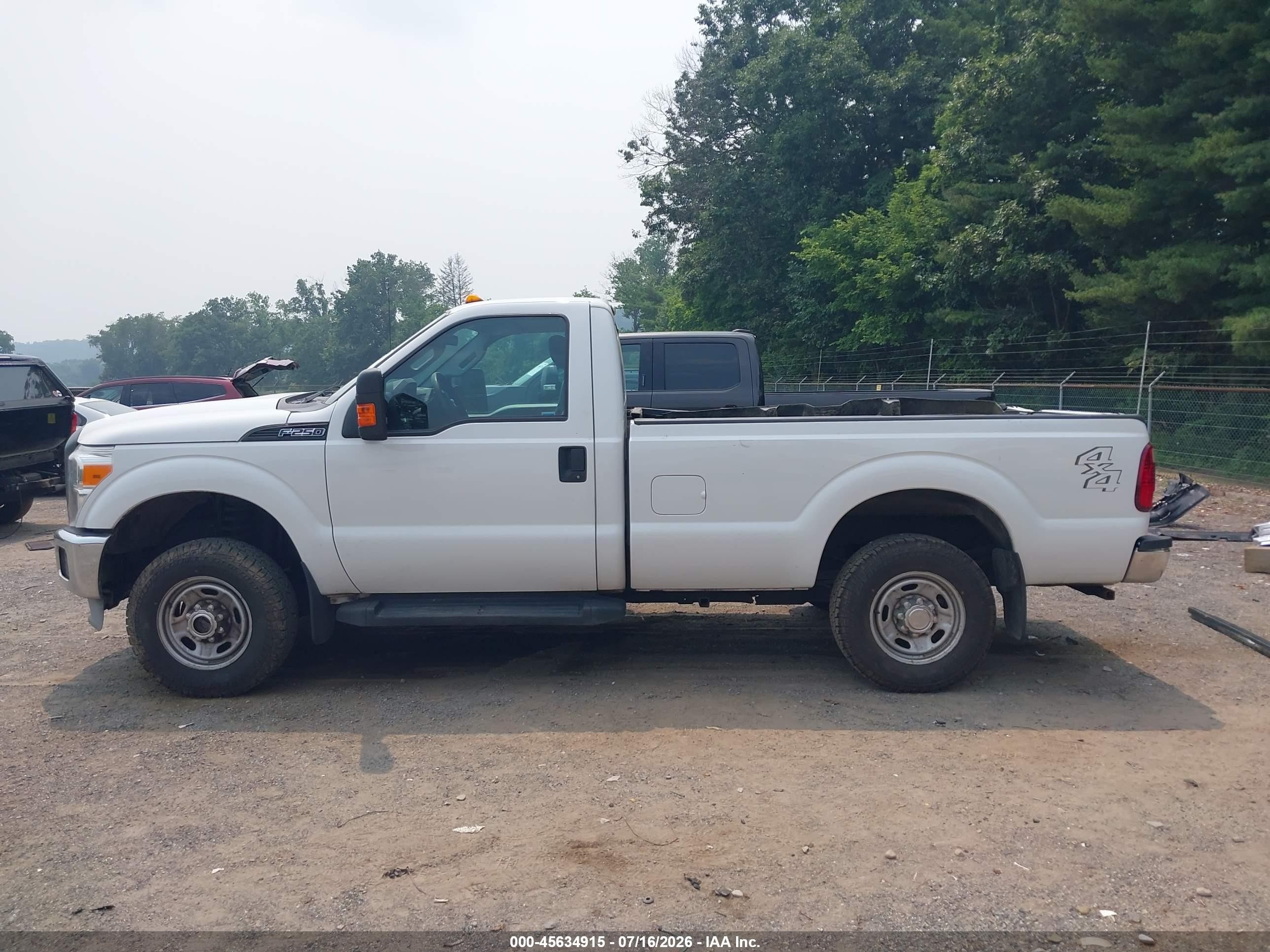 2013 Ford Super Duty F-250 Srw Xl/xlt Белый vin: 1FTBF2B67DEA78031