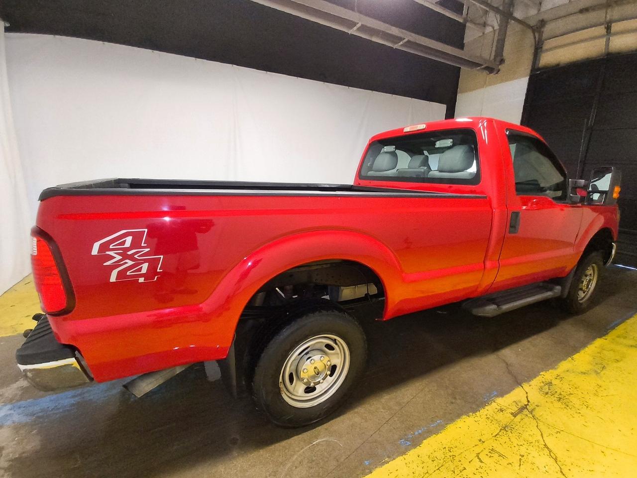 2015 Ford F250 Super Duty Red vin: 1FTBF2B67FEC41862