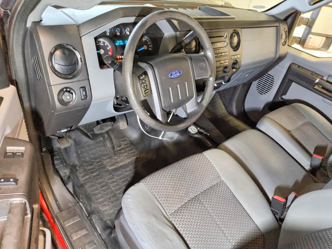 2015 Ford F250 Super Duty Red vin: 1FTBF2B67FEC41862