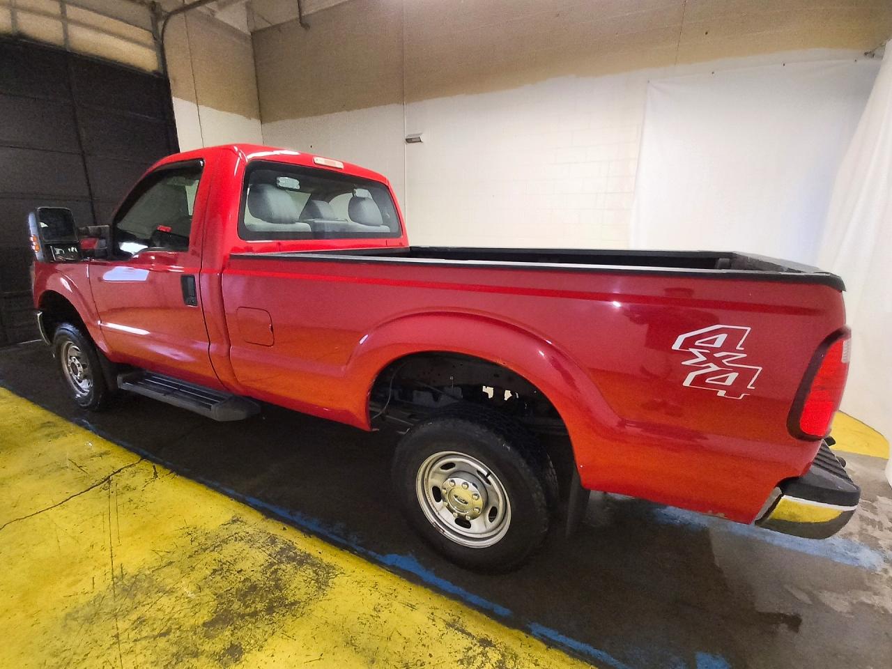 2015 Ford F250 Super Duty Red vin: 1FTBF2B67FEC41862