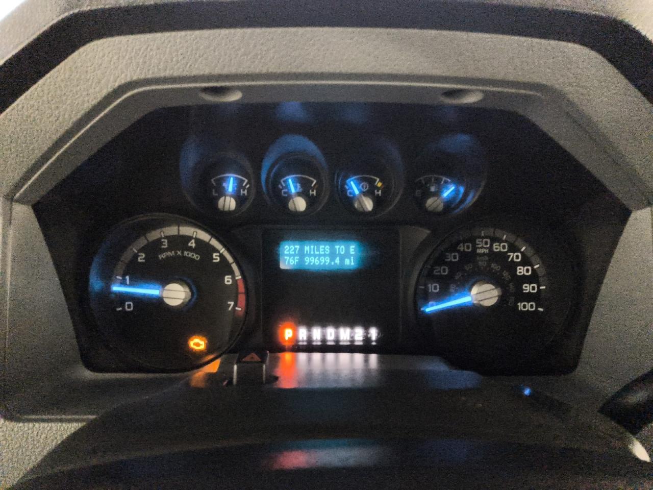 2015 Ford F250 Super Duty Red vin: 1FTBF2B67FEC41862 Damage: Warning Light - Engine, On, Unacceptable