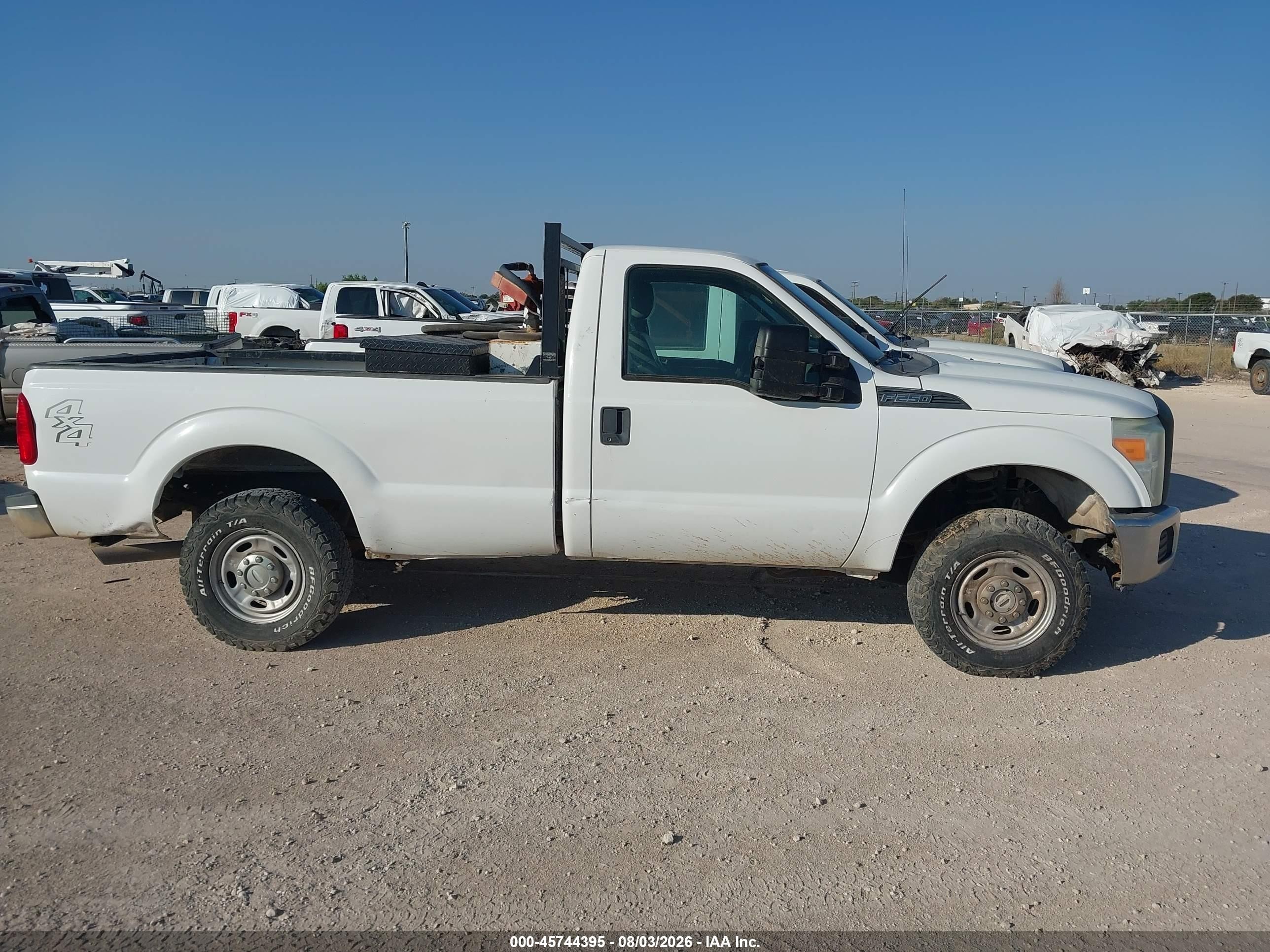 2013 Ford F-250 Xl Белый vin: 1FTBF2B68DEB72841