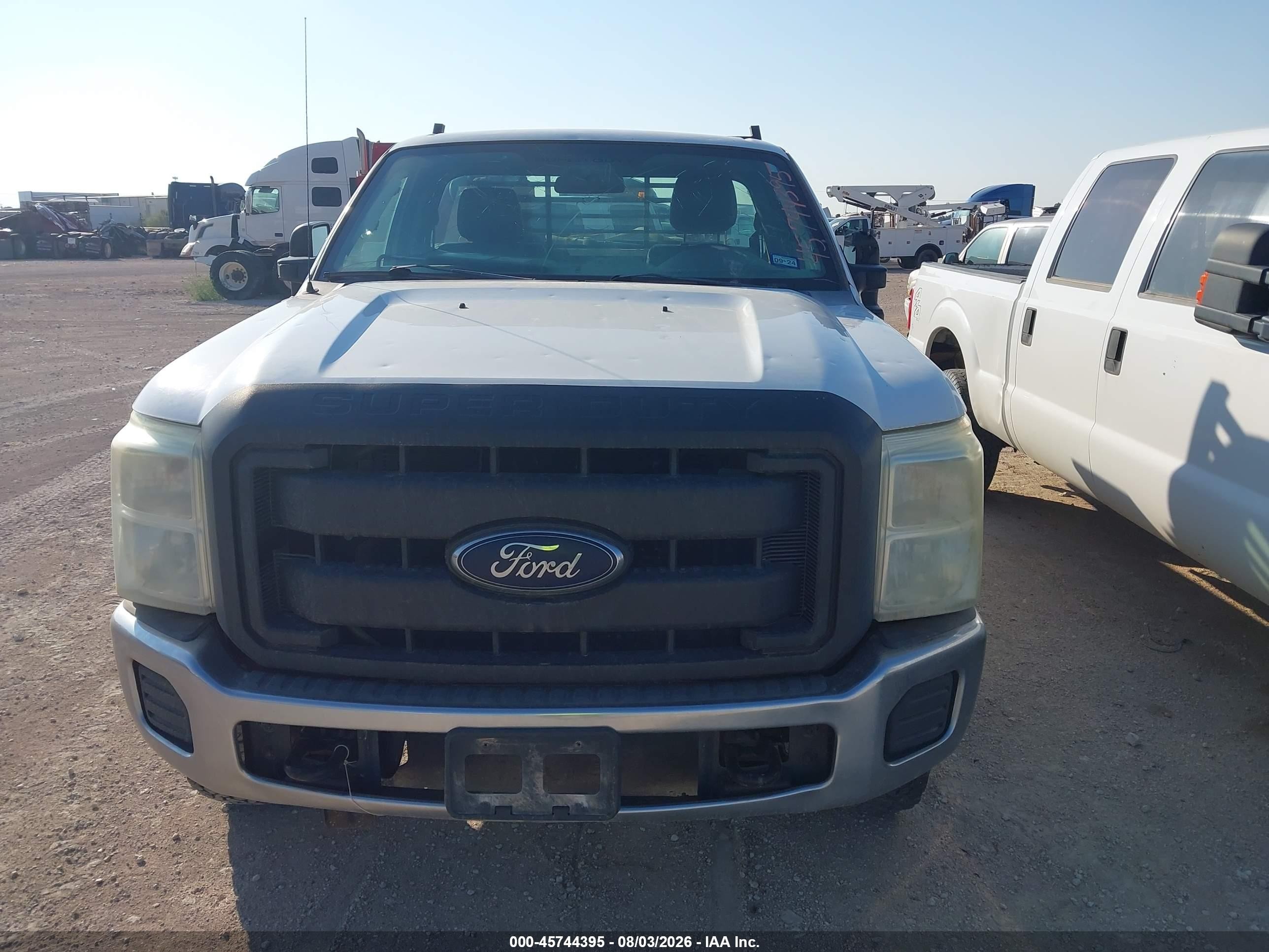 2013 Ford F-250 Xl Белый vin: 1FTBF2B68DEB72841