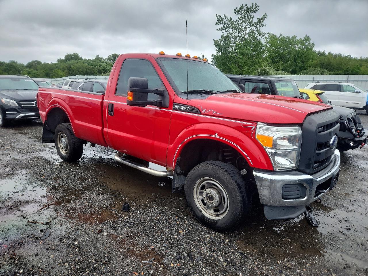 2013 Ford F250 Super Duty Red vin: 1FTBF2B68DEB89204
