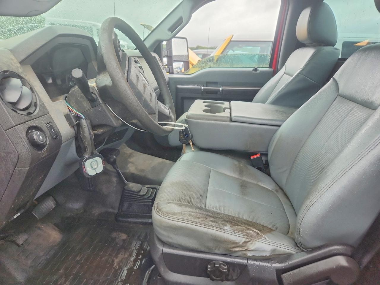 2013 Ford F250 Super Duty Red vin: 1FTBF2B68DEB89204