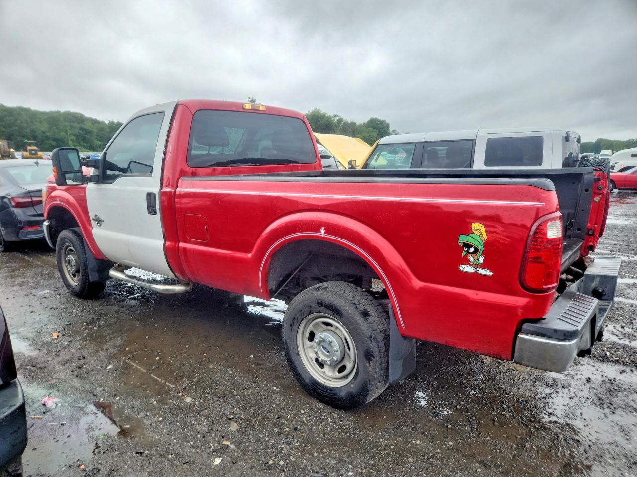2013 Ford F250 Super Duty Красный vin: 1FTBF2B68DEB89204