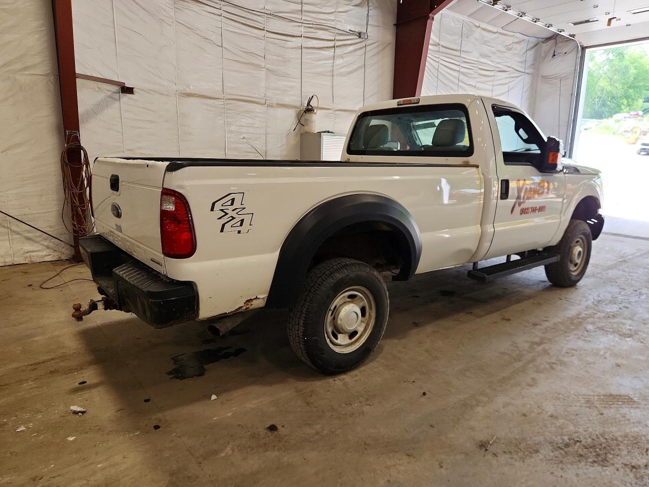2016 Ford F250 Super Duty Белый vin: 1FTBF2B68GEC27888