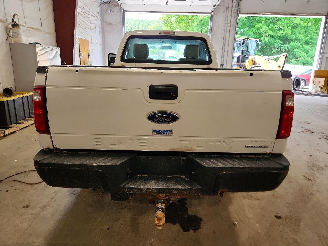 2016 Ford F250 Super Duty Белый vin: 1FTBF2B68GEC27888