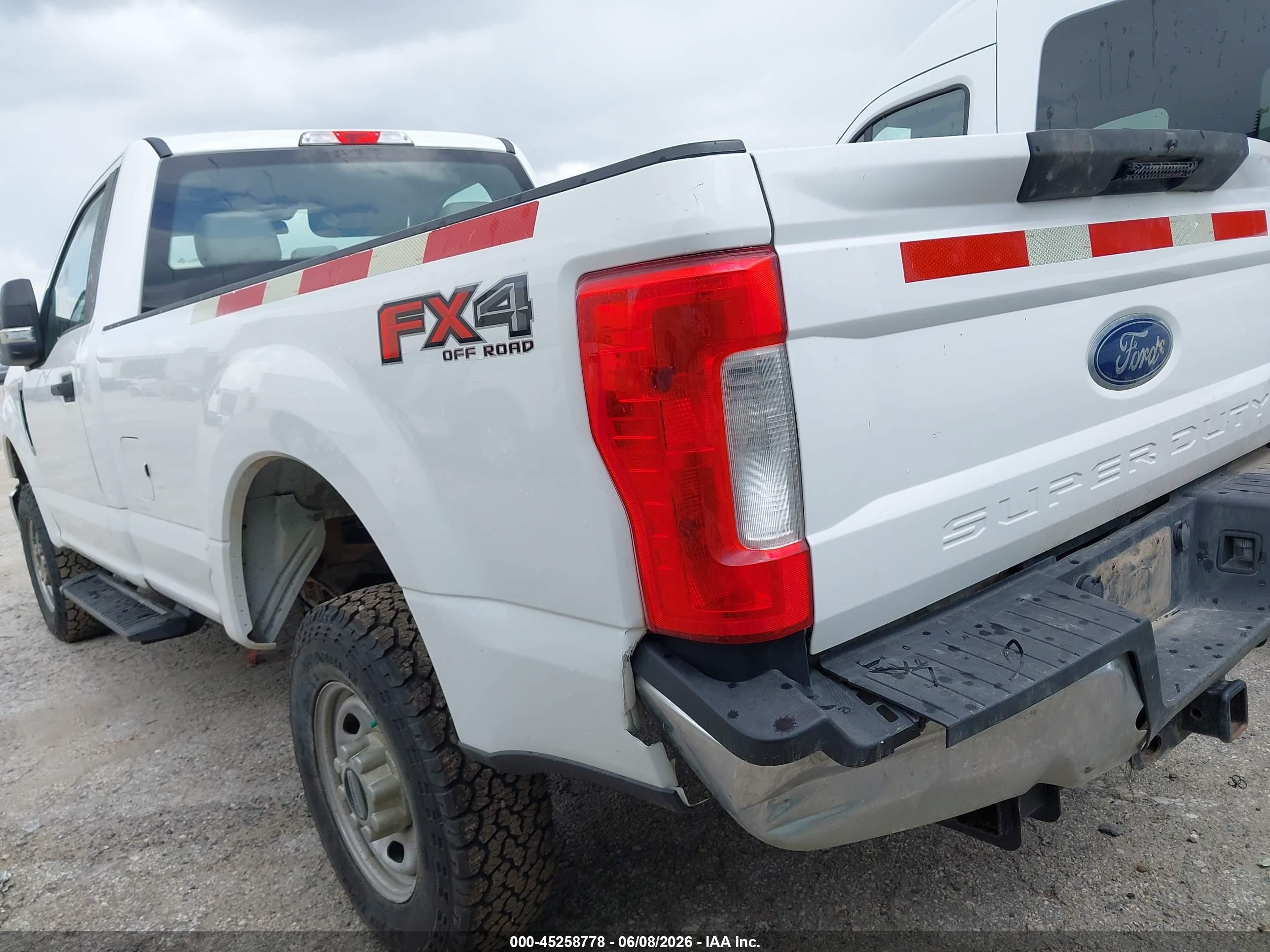 2019 Ford F-250 Xl White vin: 1FTBF2B68KED79629