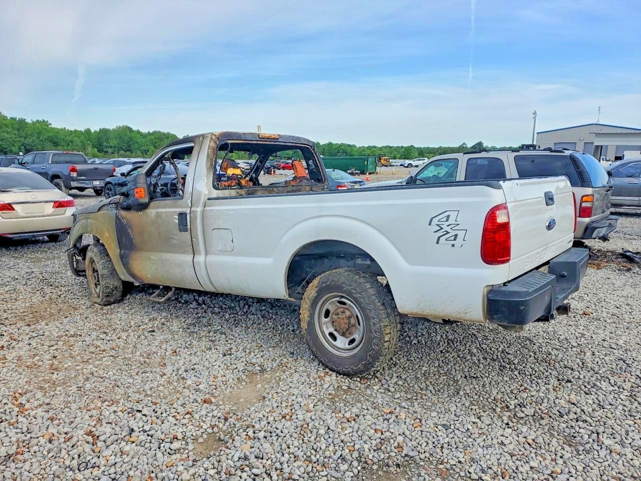 2014 Ford F250 White vin: 1FTBF2B69EEB02864
