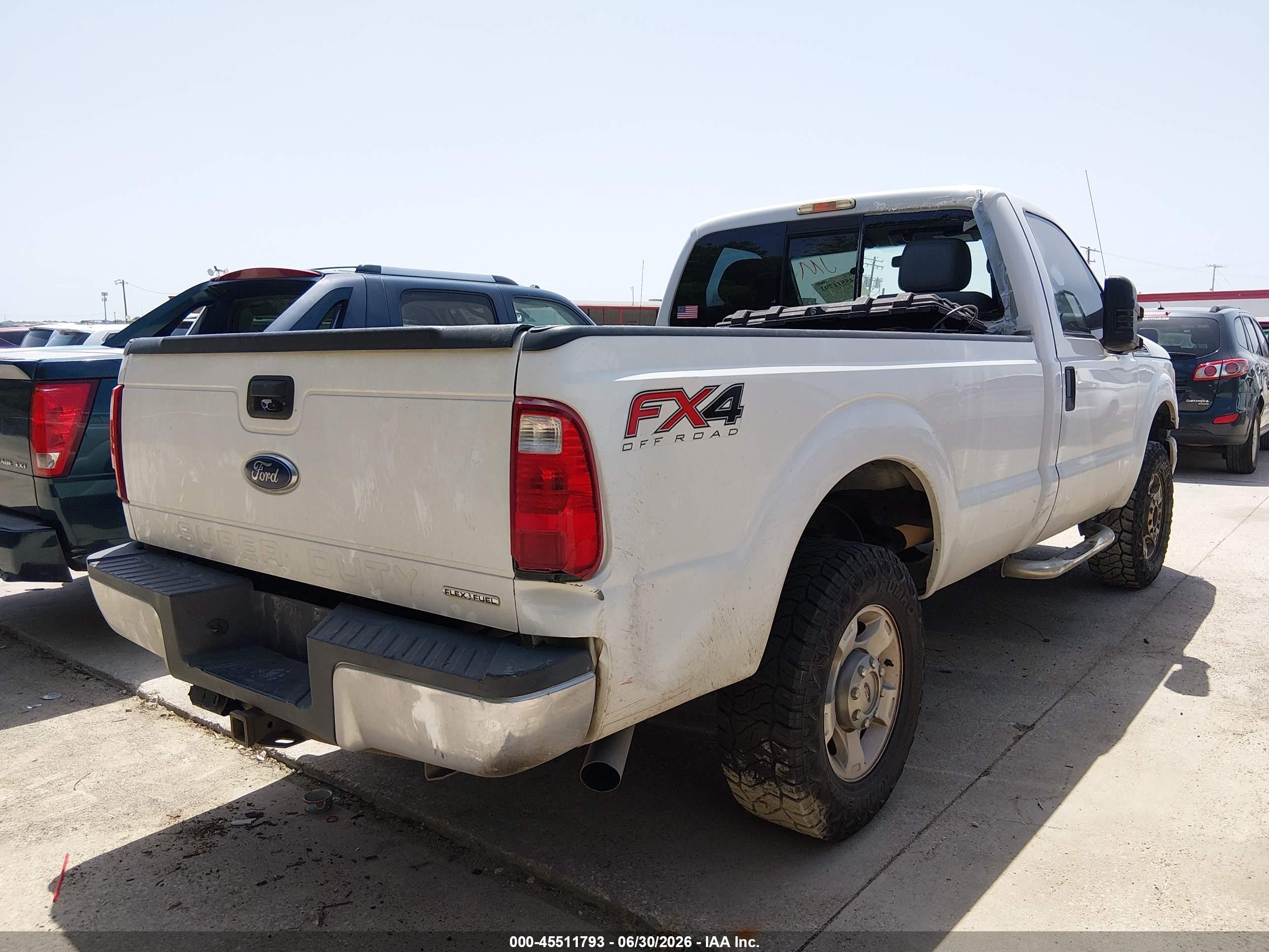 2015 Ford F-250 Xl/xlt White vin: 1FTBF2B69FEC62387