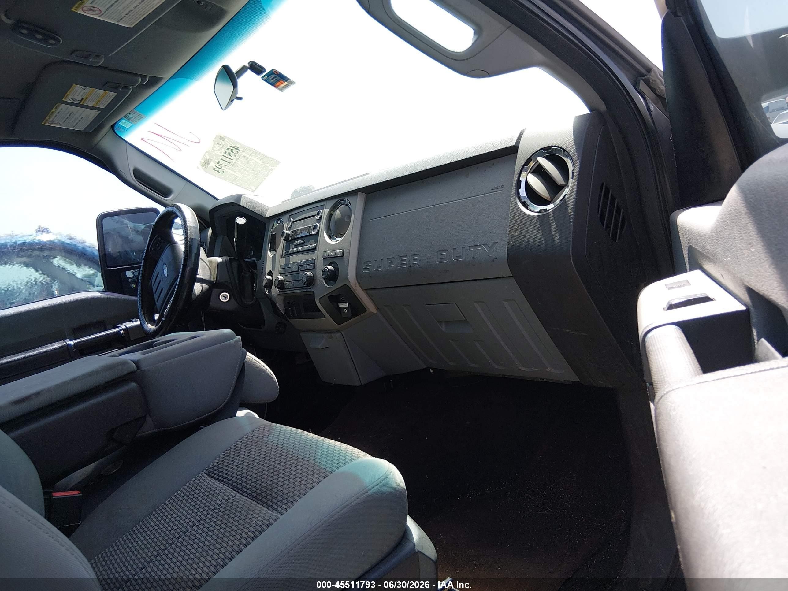 2015 Ford F-250 Xl/xlt White vin: 1FTBF2B69FEC62387