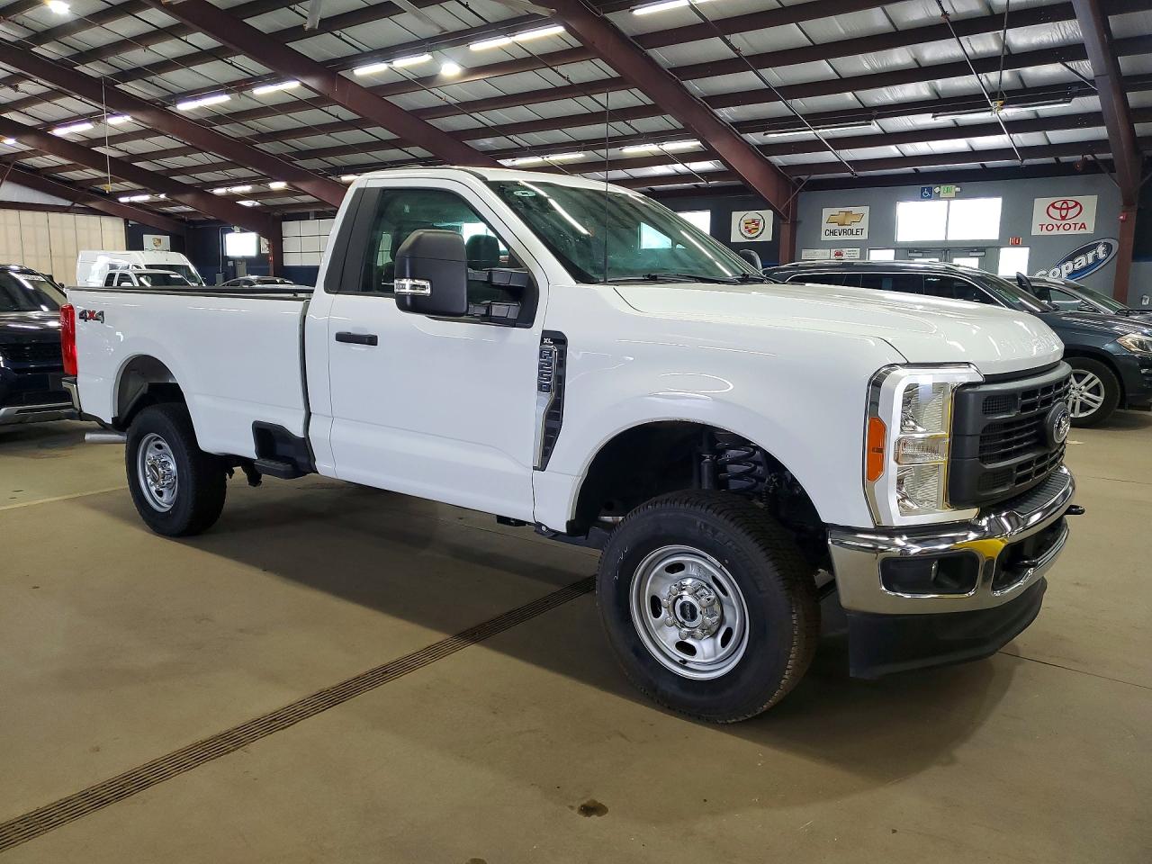 2023 Ford F250 Super Duty White vin: 1FTBF2BA4PEE00455