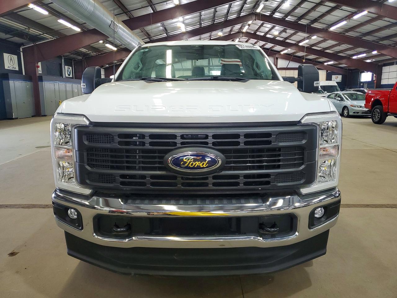 2023 Ford F250 Super Duty White vin: 1FTBF2BA4PEE00455