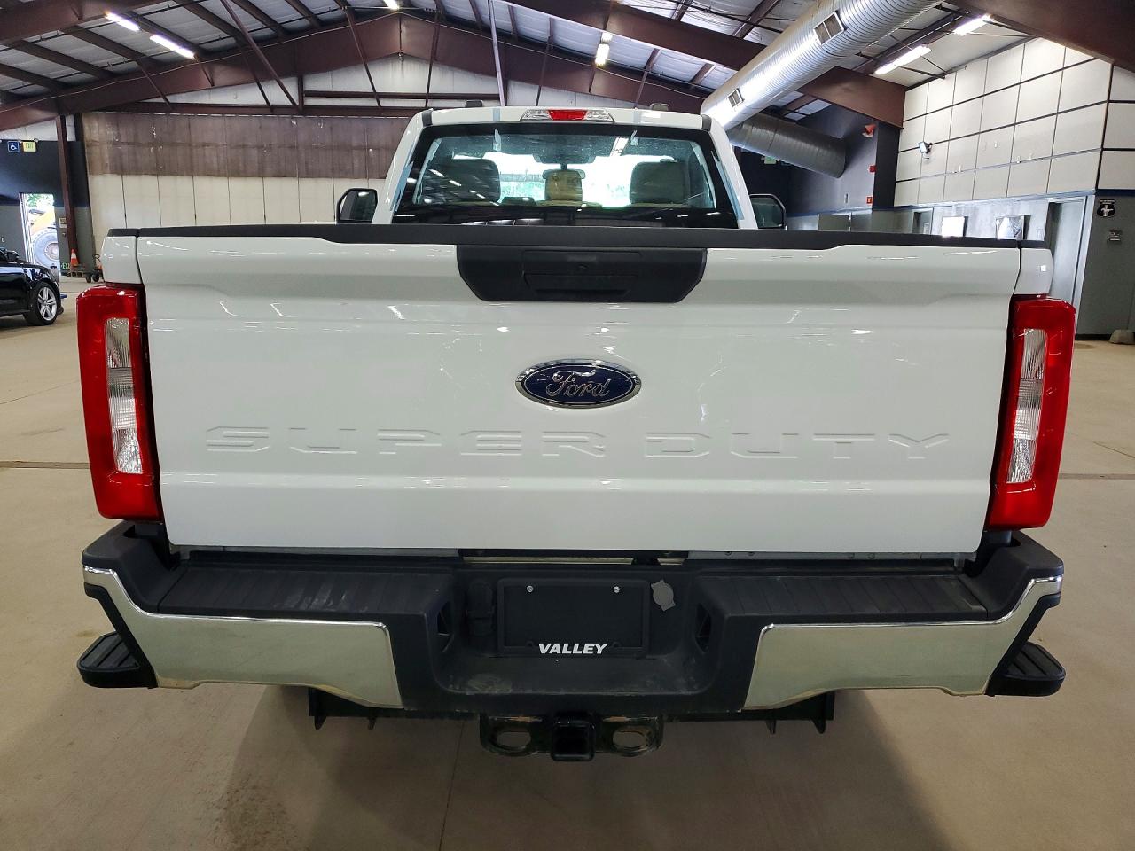 2023 Ford F250 Super Duty White vin: 1FTBF2BA4PEE00455