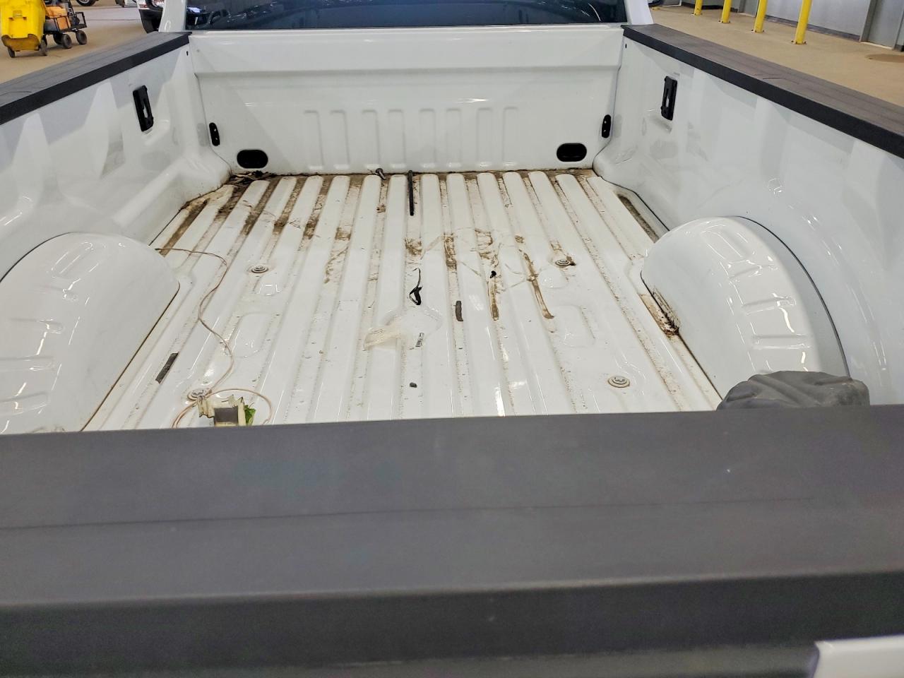 2023 Ford F250 Super Duty White vin: 1FTBF2BA4PEE00455
