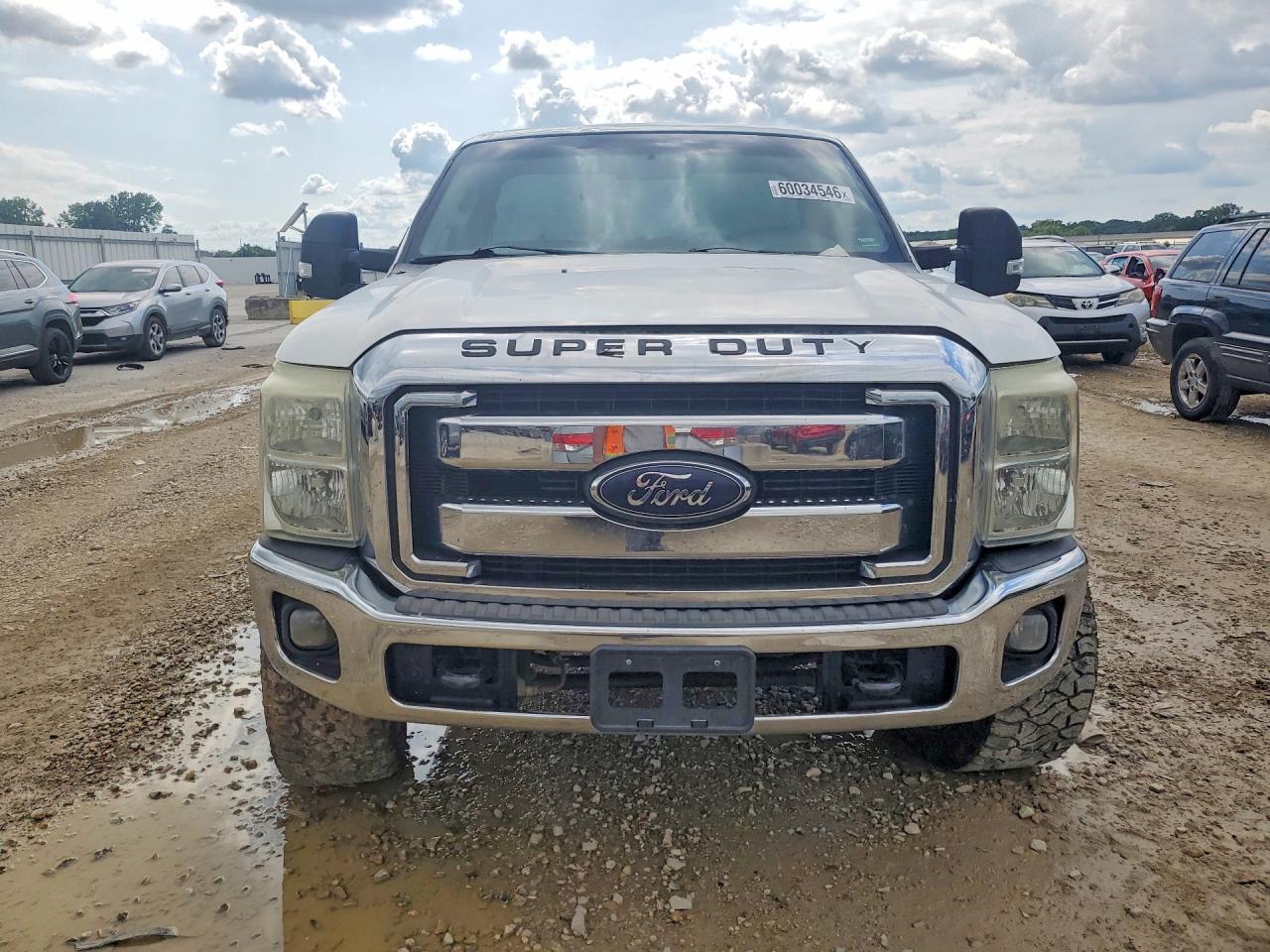 2011 Ford F250 Super Duty White vin: 1FTBF2BT4BEC14375