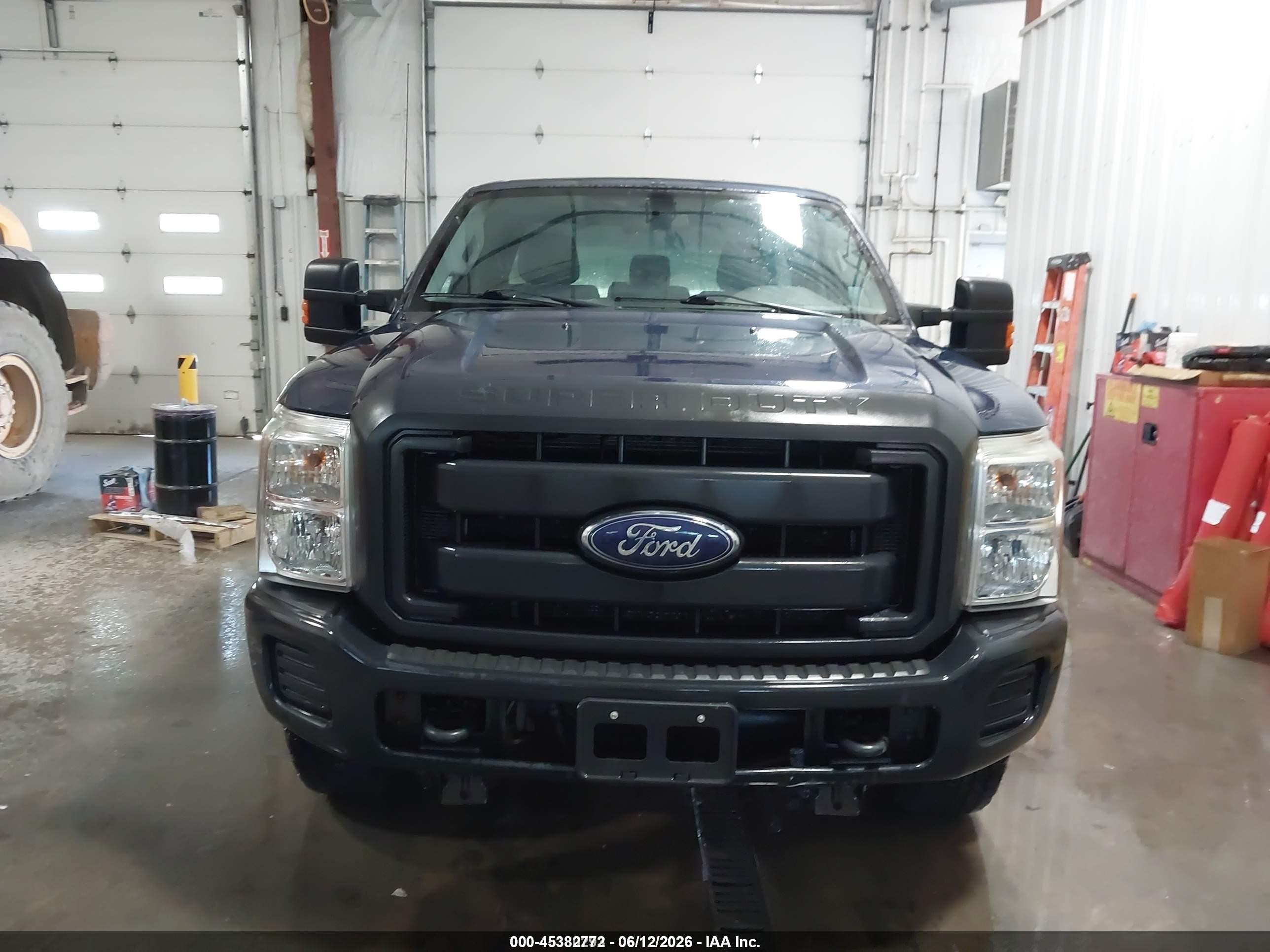 2015 Ford F-250 Xl Синий vin: 1FTBF2BT9FED59580