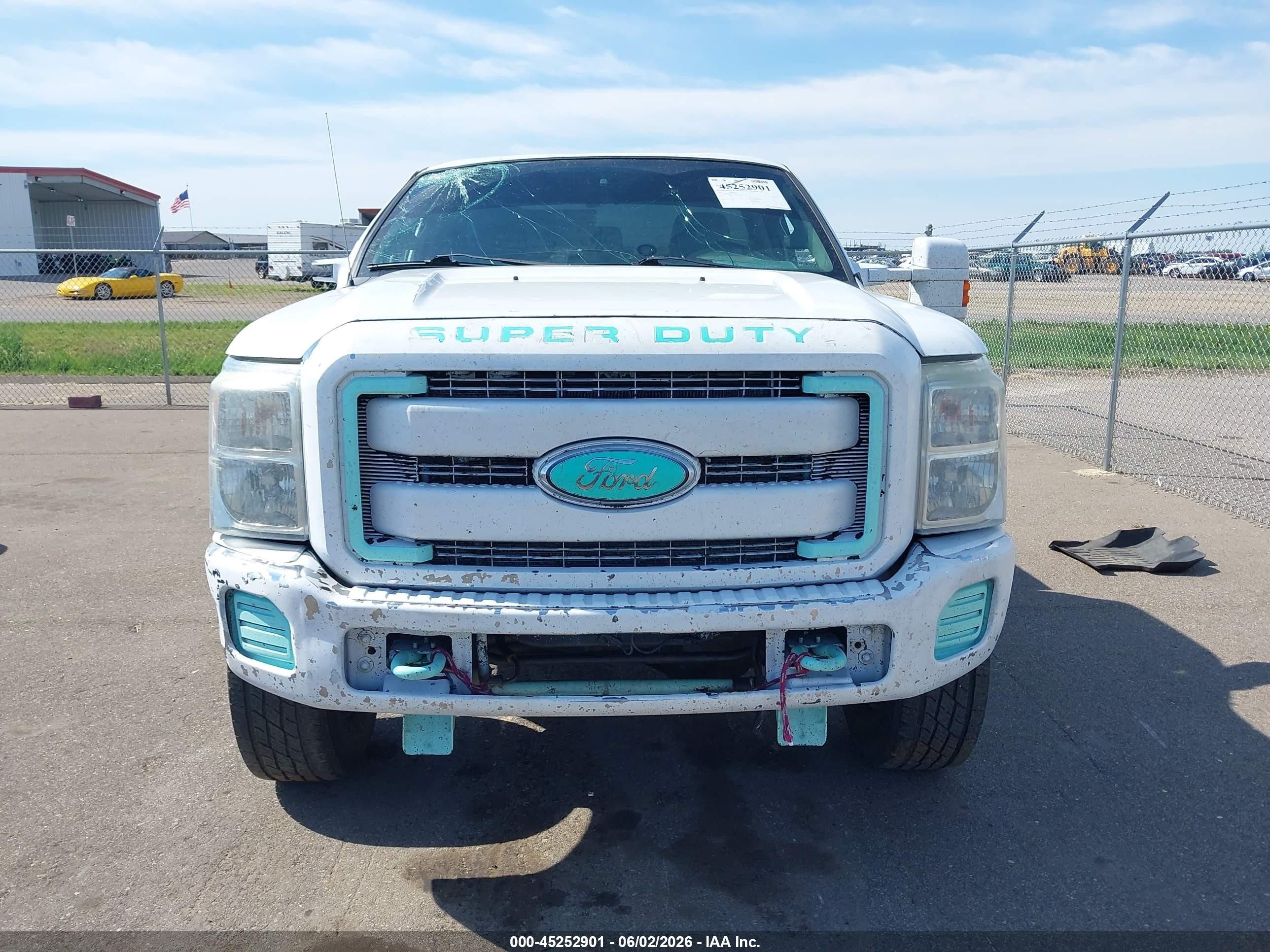 2015 Ford F-250 Xl White vin: 1FTBF2BTXFEC34989