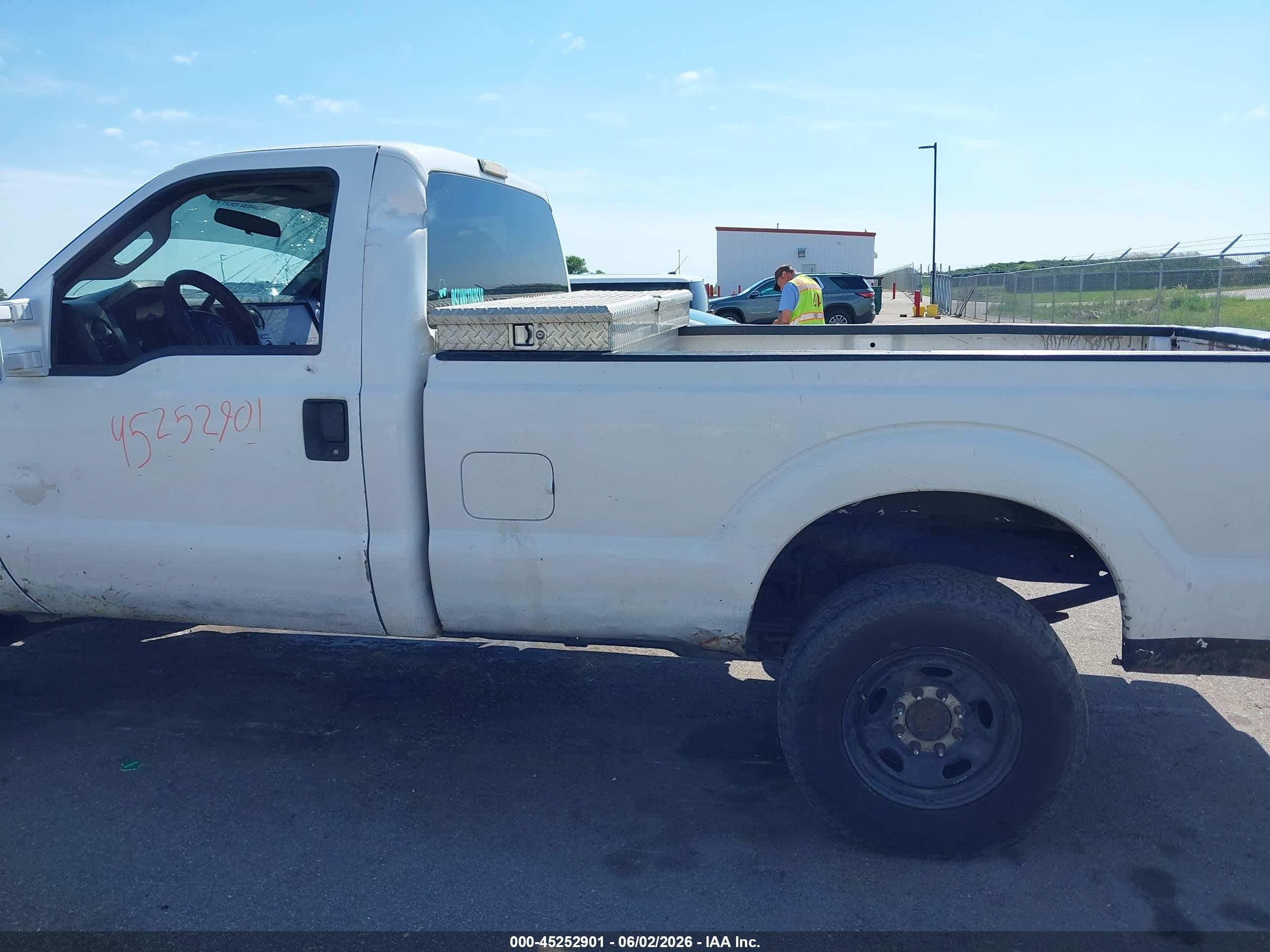 2015 Ford F-250 Xl White vin: 1FTBF2BTXFEC34989