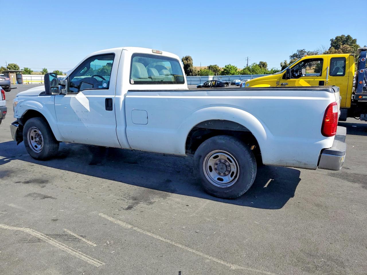 2015 Ford F350 Super Duty Белый vin: 1FTBF3A61FEB80113