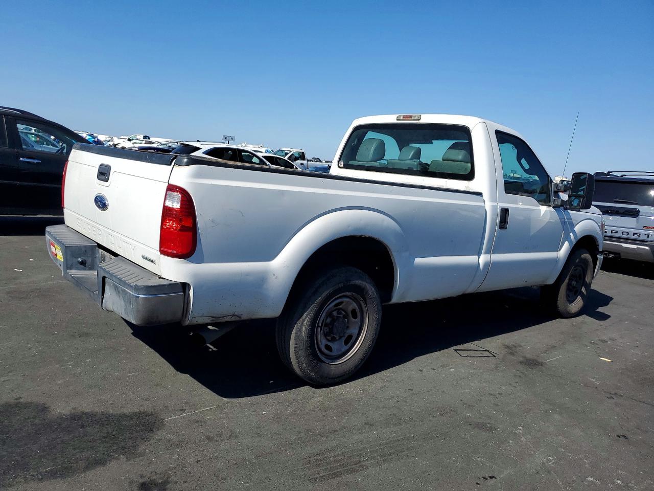 2015 Ford F350 Super Duty Белый vin: 1FTBF3A61FEB80113