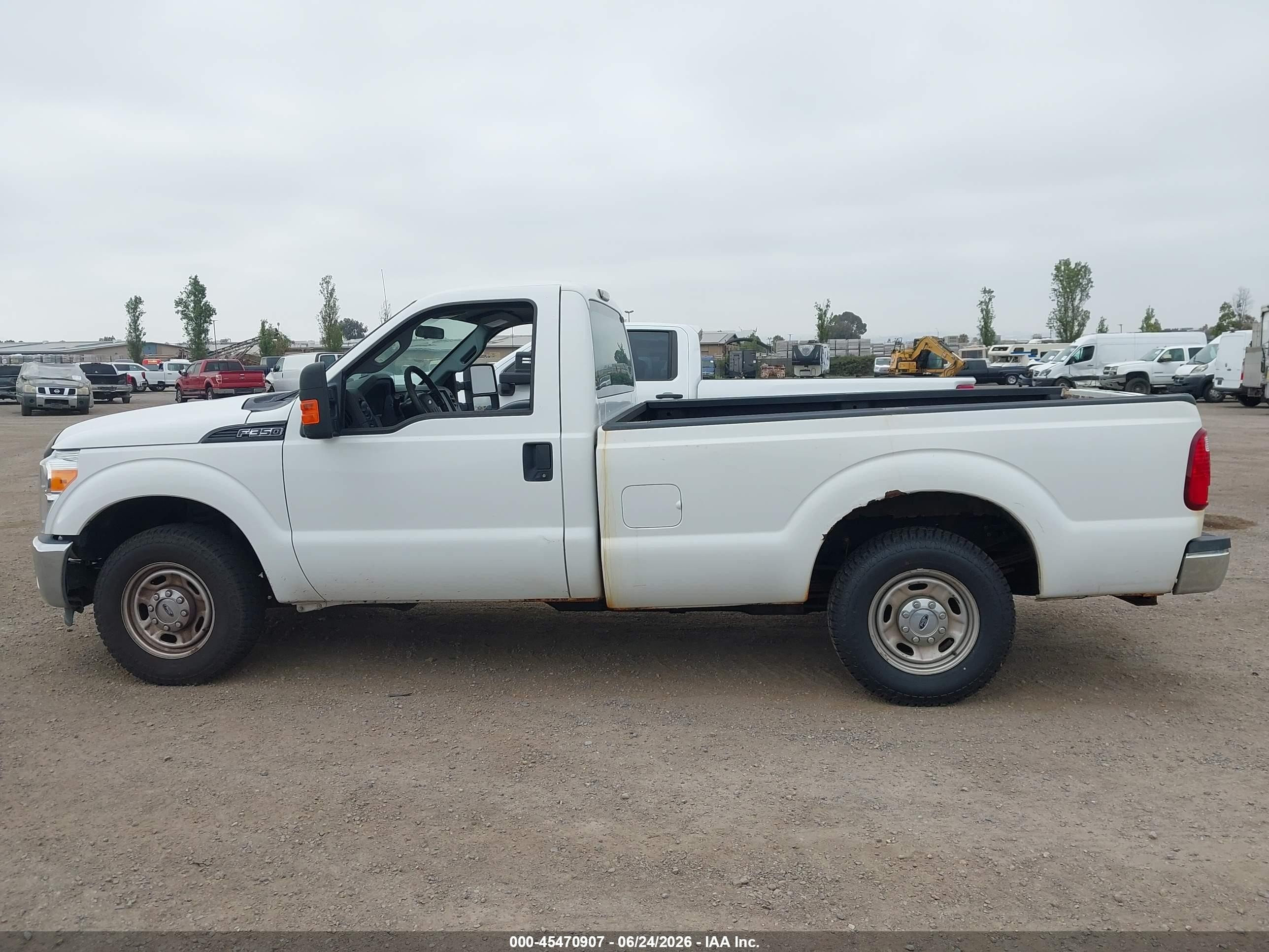 2015 Ford F-350 Xl/xlt White vin: 1FTBF3A66FED16736