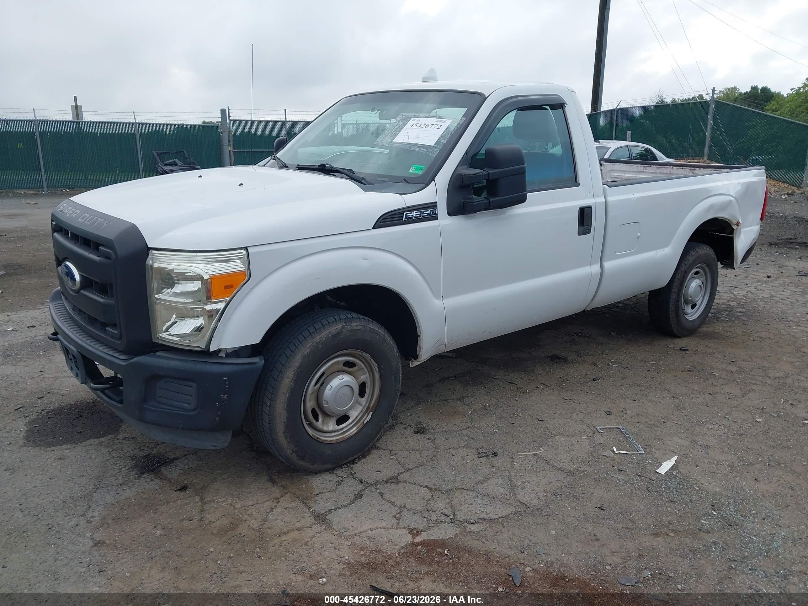 2011 Ford Super Duty F-350 Srw Xl/xlt White vin: 1FTBF3A67BEC82574