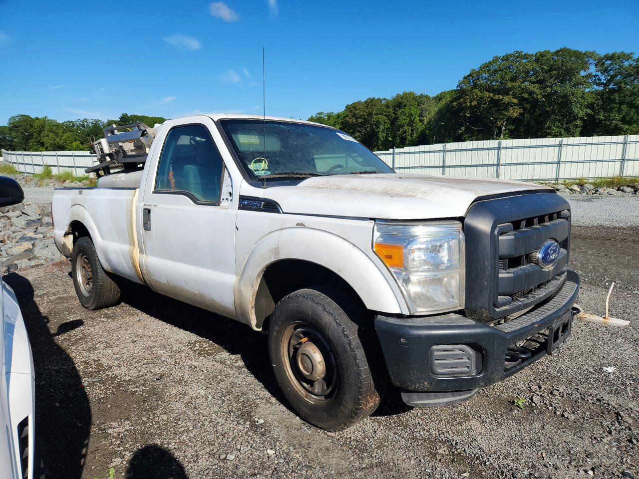 2015 Ford F350 Super Duty White vin: 1FTBF3A67FEC59270