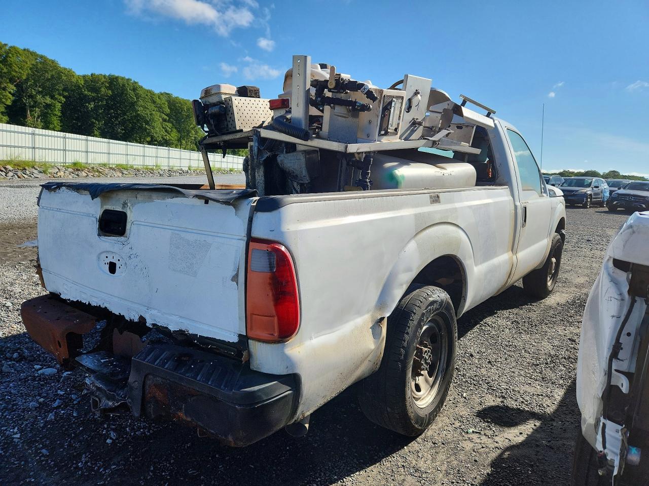 2015 Ford F350 Super Duty White vin: 1FTBF3A67FEC59270