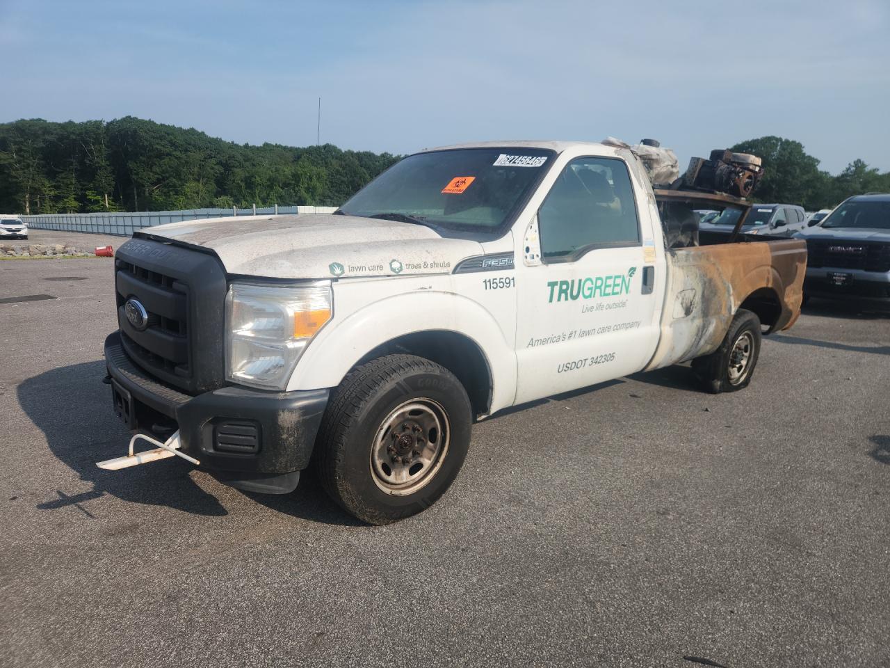 2015 Ford F350 Super Duty White vin: 1FTBF3A67FEC59270 Damage: Hood, Enviro Paint Damage, > 12 Inches